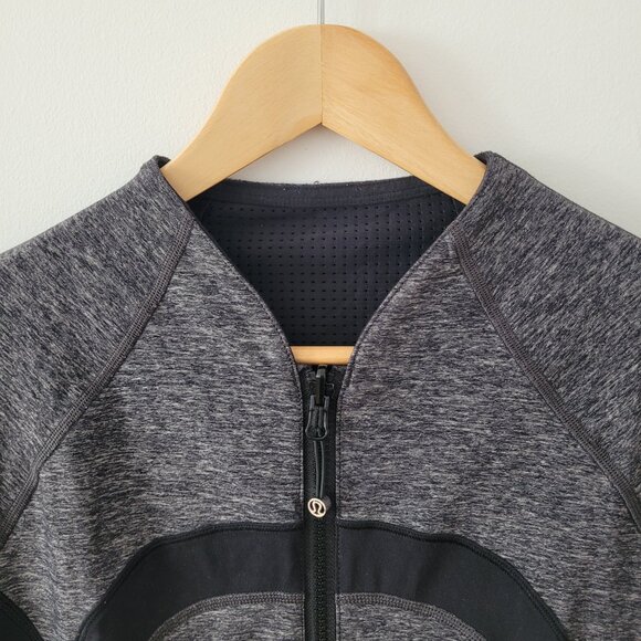 Lululemon "Find Your Bliss" Black & Grey Reversible Track Jacket-LL Size 10* - Picture 2 of 10